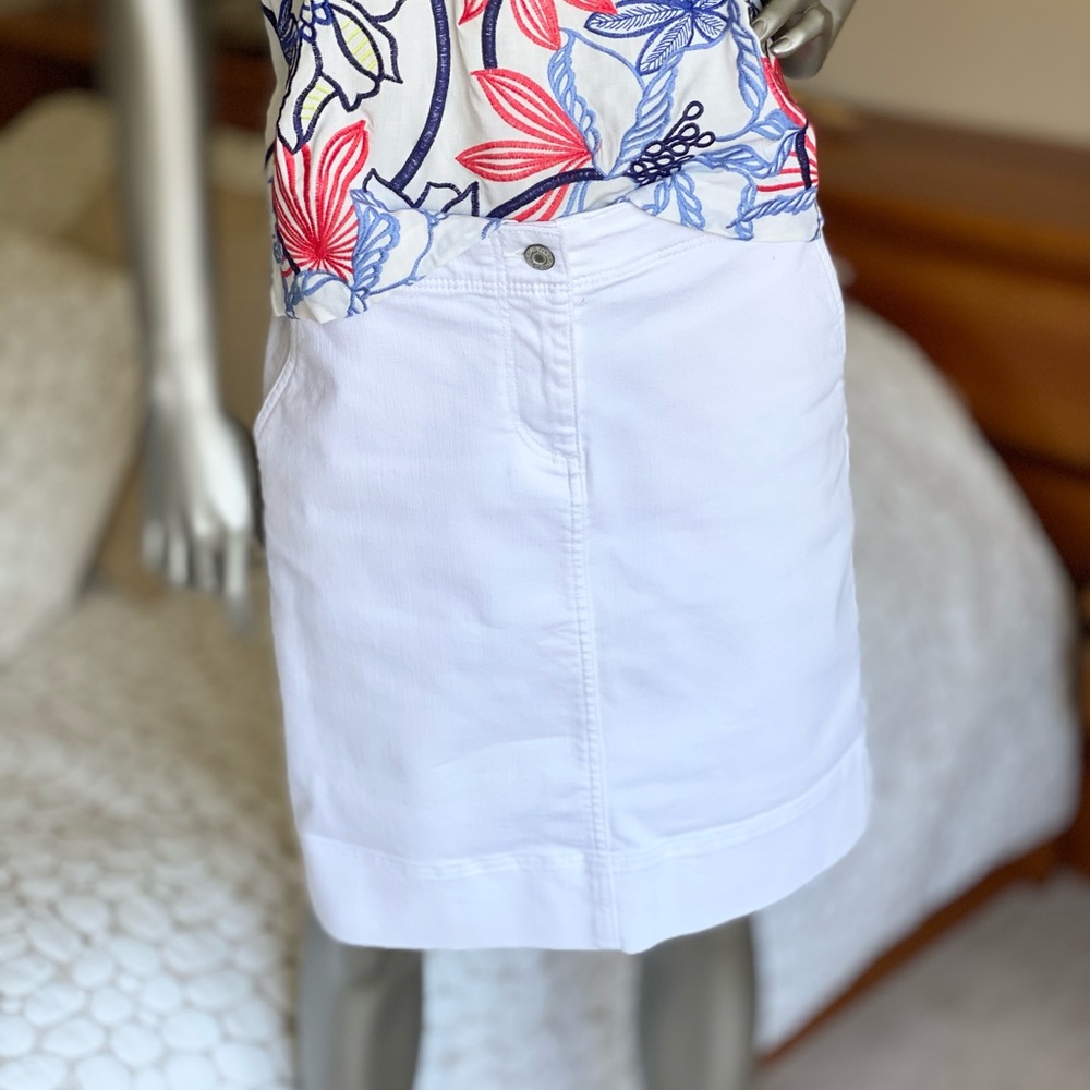 White Four Pocket Stretch Denim Skirt